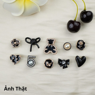 Set 10 Sticker, Charm 3D chủ đề Gấu nơ đen DIY gắn Dép Sục, Cá Sấu JB-202 Mita