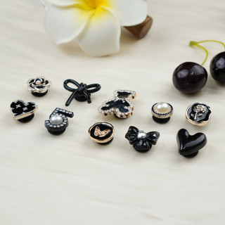 Set 10 Sticker, Charm 3D chủ đề Gấu nơ đen DIY gắn Dép Sục, Cá Sấu JB-202 Mita