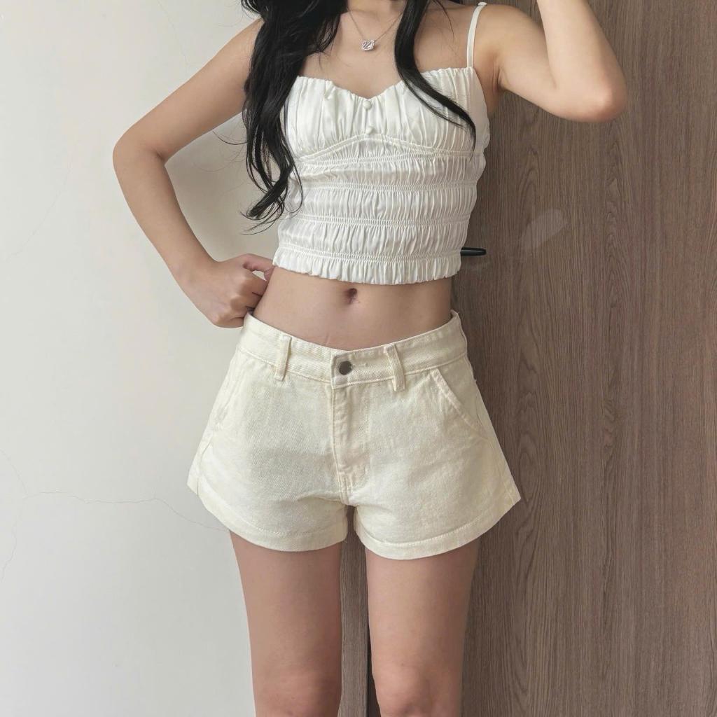 Quần Short ngắn nữ Denim Mood cạp trễ Calem Club chất liệu Jean dáng ngắn trên gối phong cách trẻ trung năng động | BigBuy360 - bigbuy360.vn