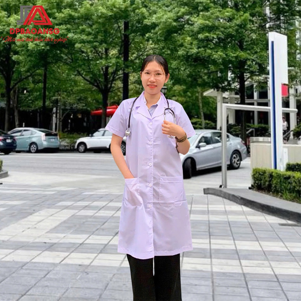 Áo Blouse Trắng Nam Nữ Form Dài Tay Ngắn – Chất Kate Mềm Mát Chuẩn Đồng Phục Y Tế