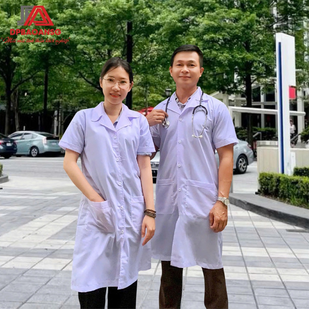 Áo Blouse Trắng Nam Nữ Form Dài Tay Ngắn – Chất Kate Mềm Mát Chuẩn Đồng Phục Y Tế