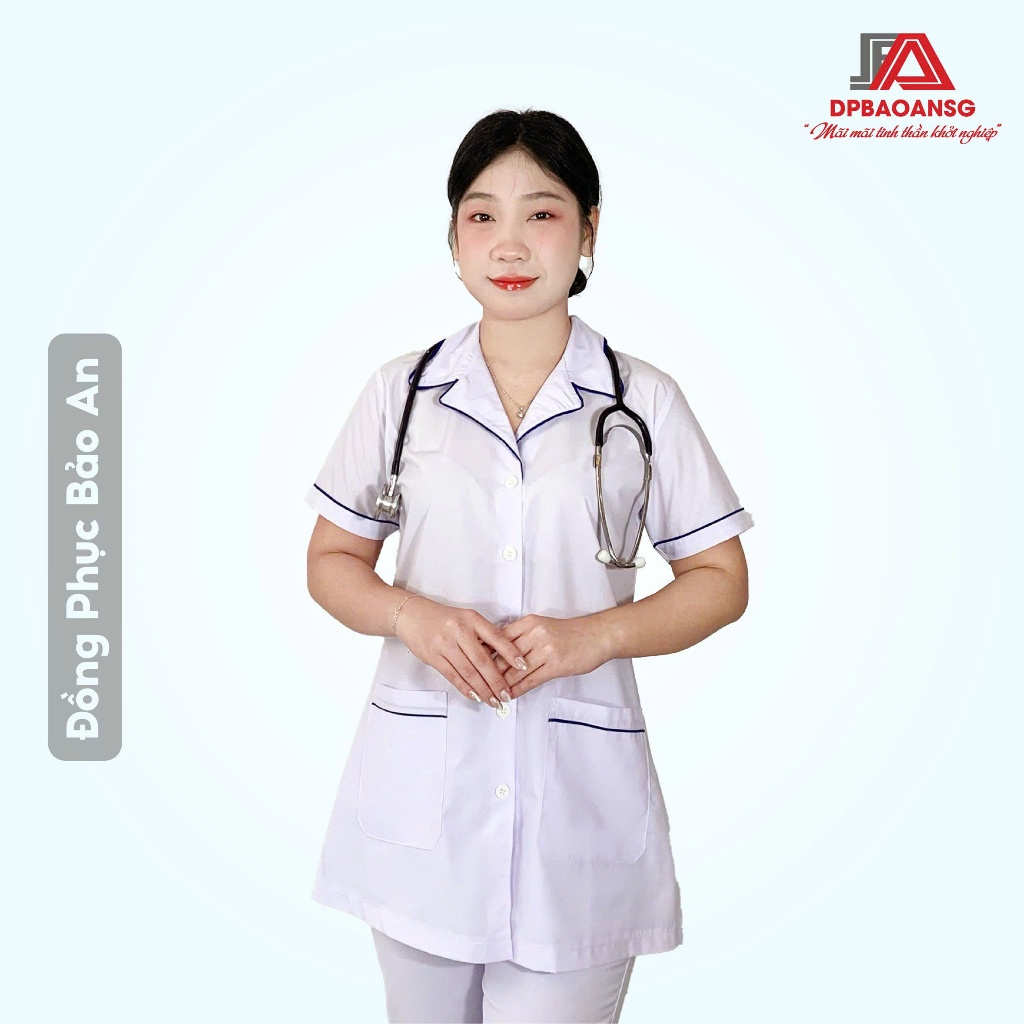 Áo blouse trắng nữ tay ngắn lé Xanh thân ngắn có xẻ tà cho nhà thuốc, dược sĩ, y tá, điều điều dưỡng