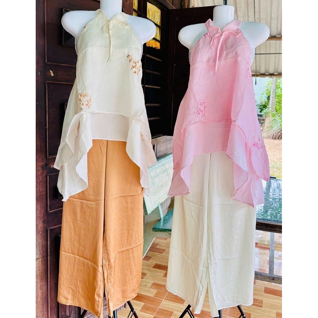 Set áo cổ yếm mặc tết, áo dáng đuôi cá phối quần ống rộng siêu sang