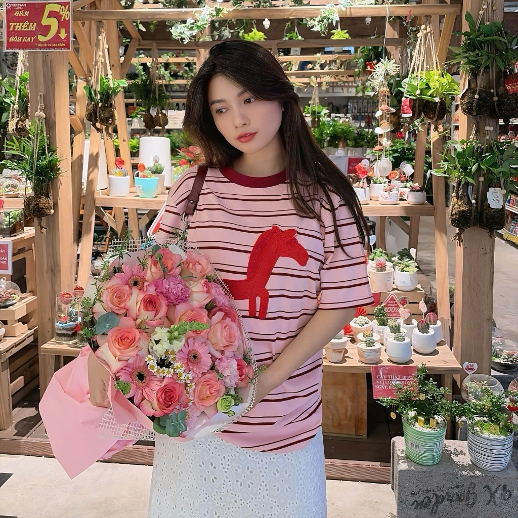 Áo Thun Mirage Ngựa Thêu Cổ Viền Sang Trọng Chất 100% Cotton Mềm Mịn Thoáng Mát.