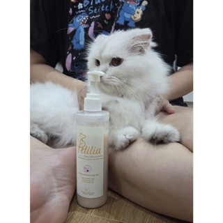 Sữa tắm hữu cơ Petitia 500ml cho chó mèo, hương Phấn hoa anh đào trong trẻo, dưỡng lông, lưu hương
