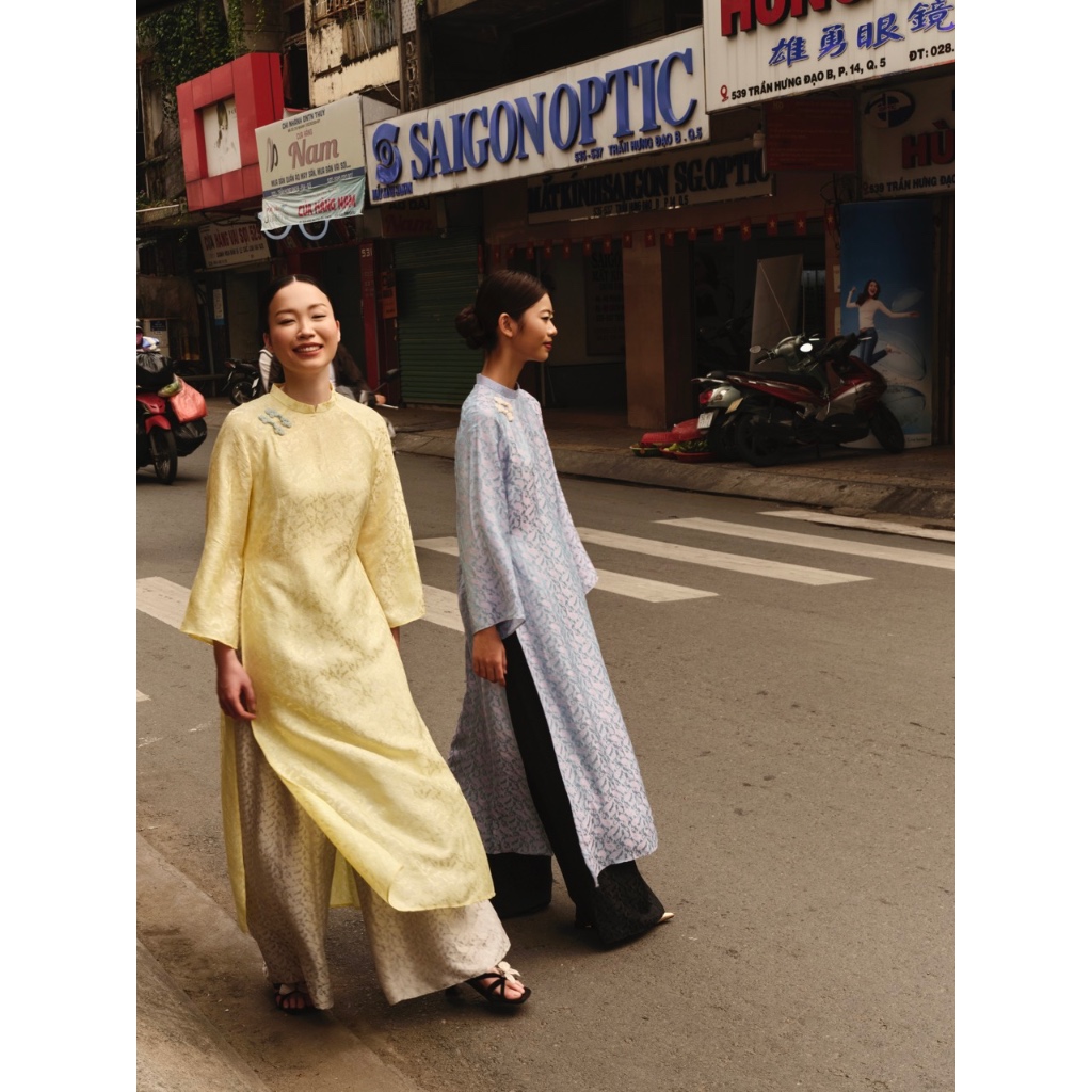 TheBlueTshirt - Áo dài truyền thống lụa tơ tằm Viễn Đông Phương Nam (không kèm quần)