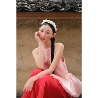 Áo yếm OLV đính hoa bồng bềnh ngọt ngào Dư Họa phù hợp đi chơi lễ tết
