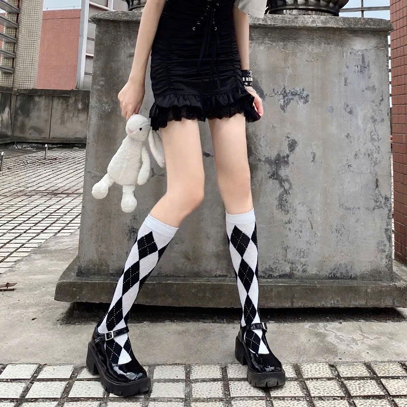 Tất nữ dáng dài họa tiết caro argyle, vớ cotton co giãn dễ phối đồ, phong cách học đường basic – Daldanlovely