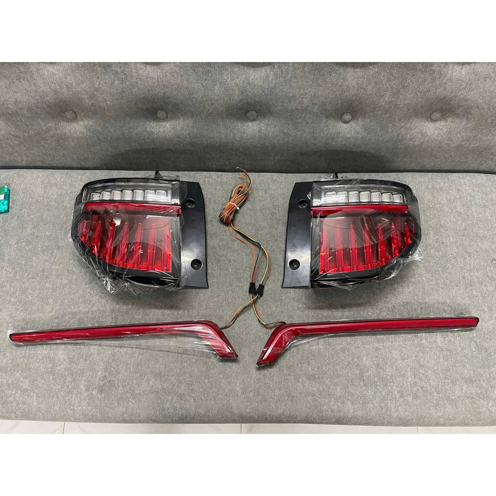 ĐÈN HẬU VF3 FULL BỘ KÈM LED CÁNH CHIM, LẮP ZIN , CẮM GIẮC