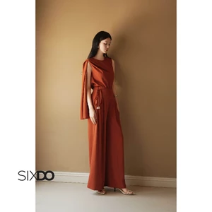 Áo nữ màu thổ hoàng không tay phối vạt SIXDO (Dark OchreO Silk Blouse)