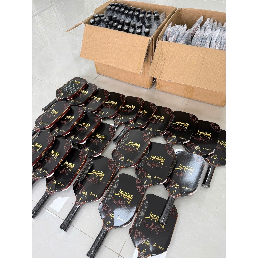Vợt Pickleball Upbeat Lạc Hồng Họa Tiết Trống Đồng, Mặt Full Carbon - Nhẹ Bền - Thiết Kế Nổi Bật - Hiệu Suất Cao