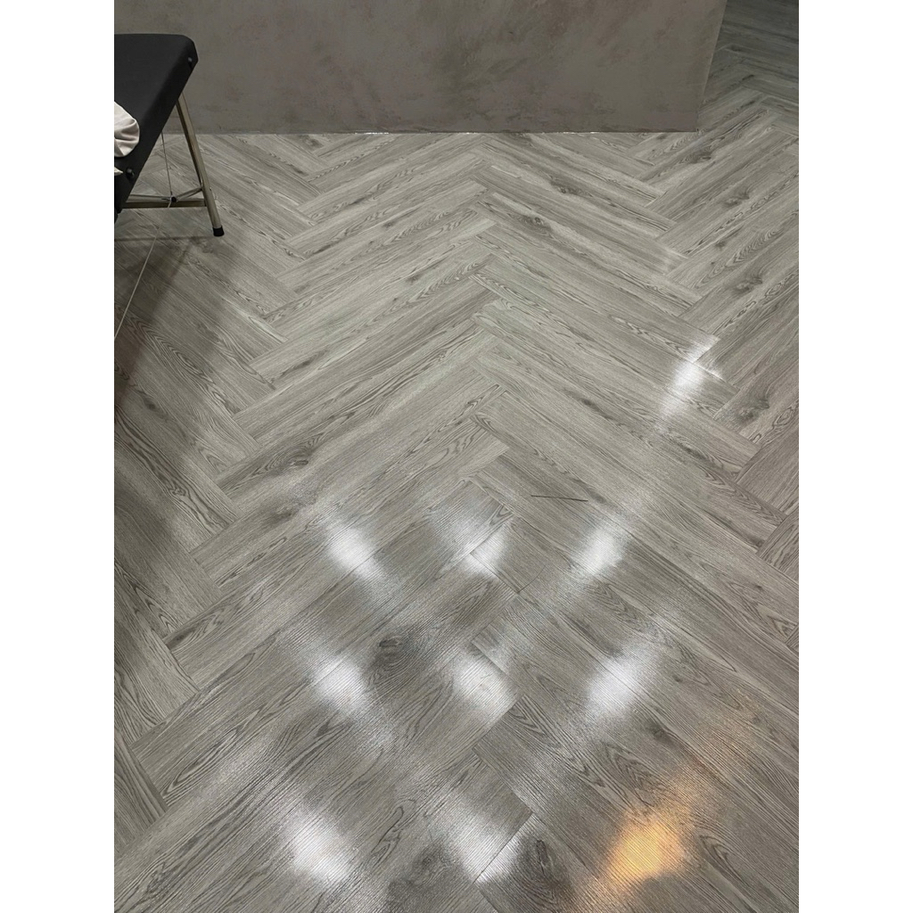 COMBO 5m2 = 36 sàn nhựa giả gỗ, sẵn keo, kt 91.44x 15.24cm, dán sàn nhà