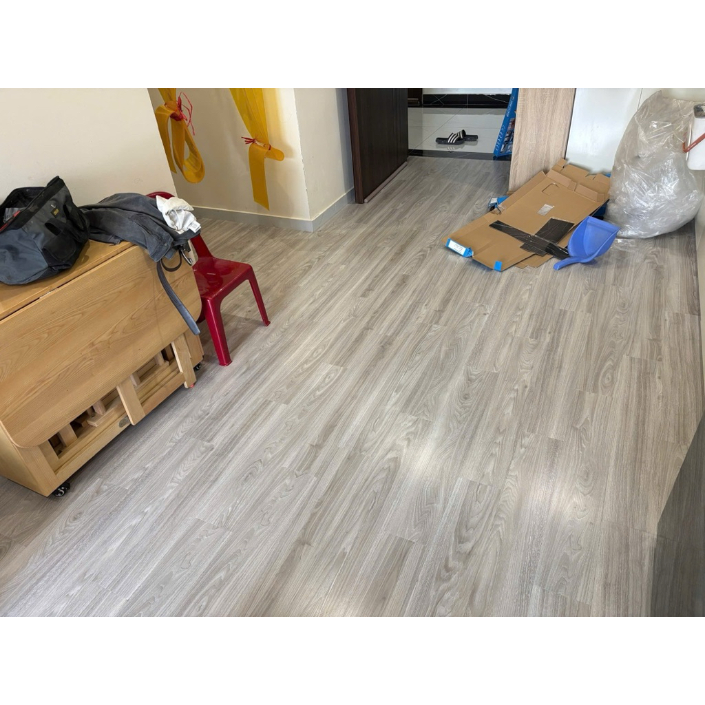 COMBO 5m2 = 36 sàn nhựa giả gỗ, sẵn keo, kt 91.44x 15.24cm, dán sàn nhà