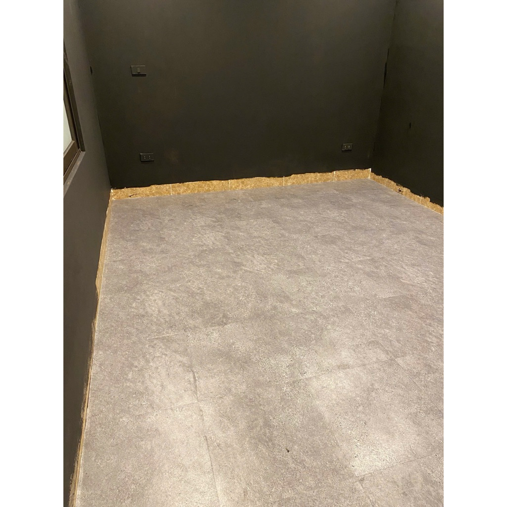 COMBO 5m2 = 24 tấm sàn nhưa bê tông sẵn keo. (CÓ HỎA TỐC)