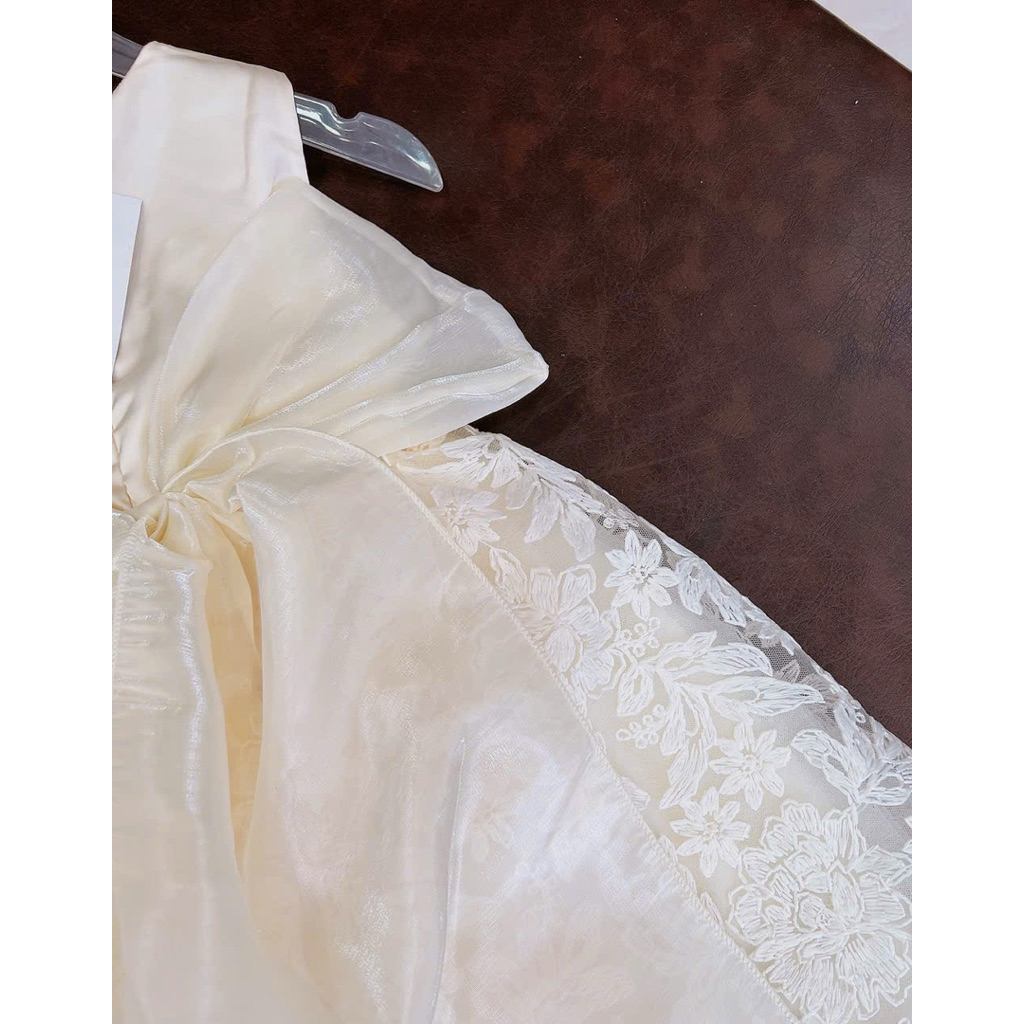 váy trắng kem bồng xoè nơ to sau lưng - váy cho bé Diệu linh shopkids sz 8-38kg DL78