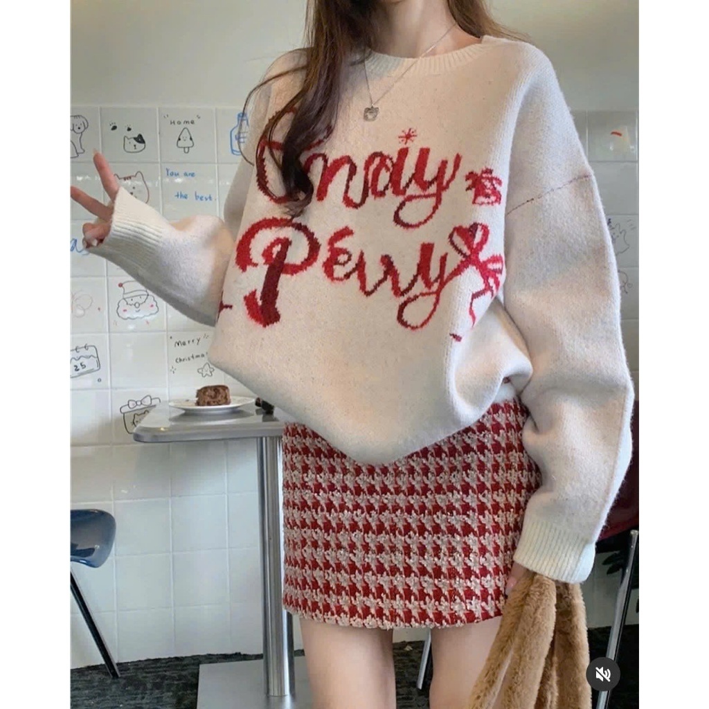 Set đồ nữ Áo sweater nỉ chữ đỏ Perry Chân váy dạ ngắn kẻ đỏ mặc đi chơi Giáng Sinh Noel dài tay form rộng T806G