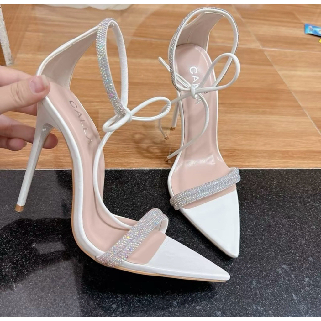 SANDAL 2 DÂY MÀU TRẮNG MŨI NHỌN( T2D)