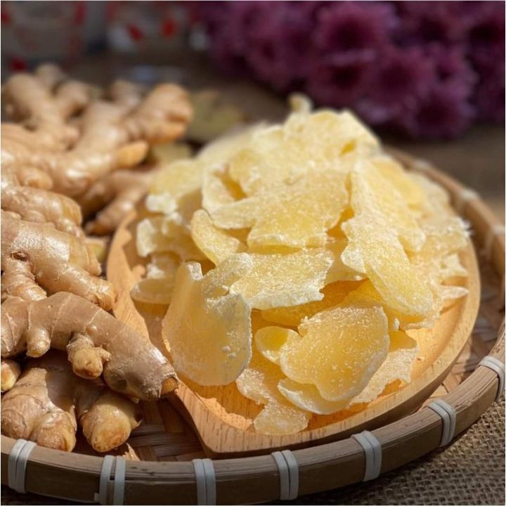 Mứt Gừng Lát Luka Food 400g - Đậm Đà Vị Gừng Tươi Cay Nồng, Ít Ngọt, Ấm Bụng, An Toàn Vệ Sinh, Món Ngon Ngày Tết