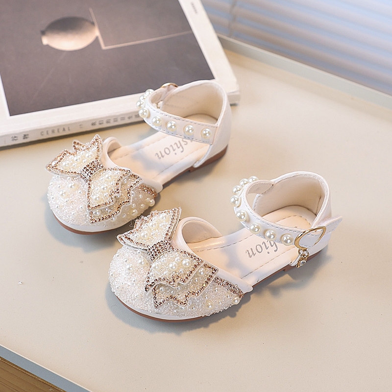 Bella mẫu giày sandal màu hồng đáng yêu mới, giày đi biển mềm mại thoáng khí, giày công chúa