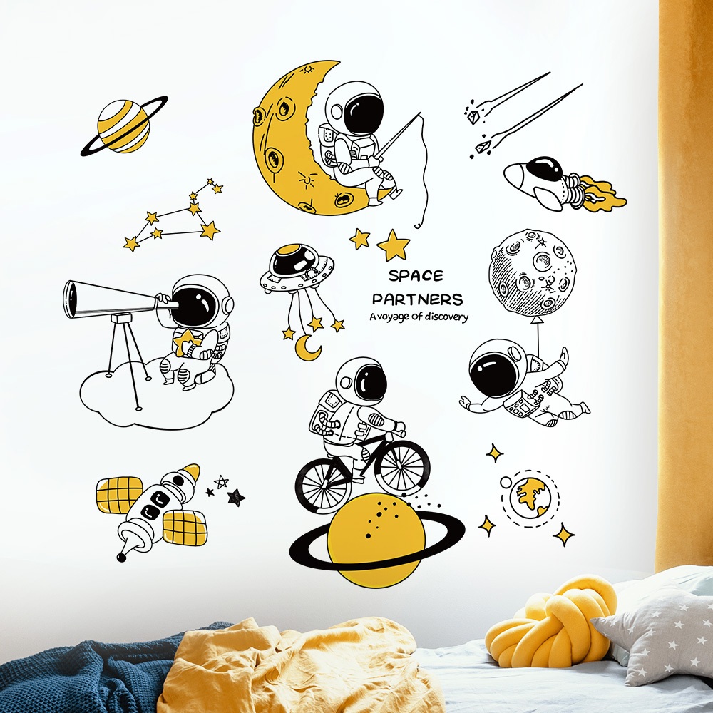 Decal Dán Tường Phi Hành Gia Trên Mặt Trăng Có Keo Sẵn 95x89cm - Trang Trí Phòng Ngủ Tủ Kệ Dễ Thương