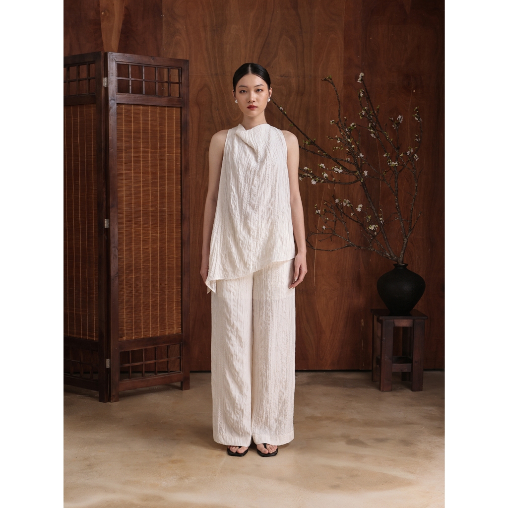 [ALEEVA x GUMAC] Set lẻ Áo kiểu thiết kế form suông vạt chéo EAG01075 - Quần tây ống suông có lớp lót ngắn EQG01074