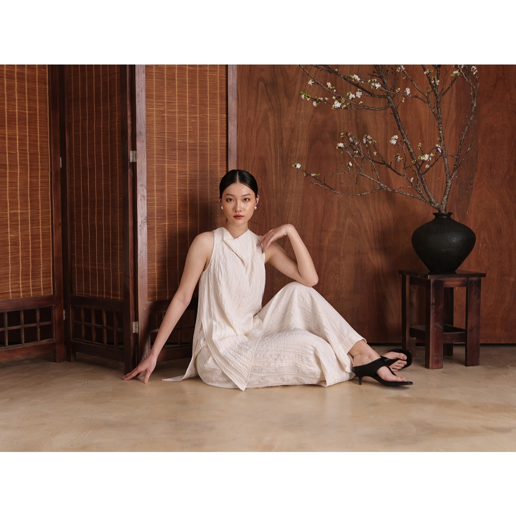 [ALEEVA x GUMAC] Set lẻ Áo kiểu thiết kế form suông vạt chéo EAG01075 - Quần tây ống suông có lớp lót ngắn EQG01074