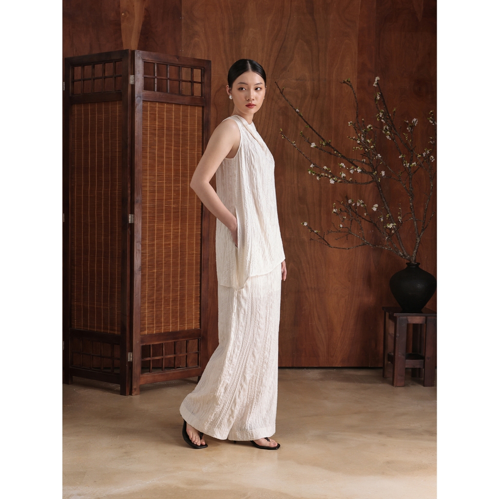 [ALEEVA x GUMAC] Set lẻ Áo kiểu thiết kế form suông vạt chéo EAG01075 - Quần tây ống suông có lớp lót ngắn EQG01074