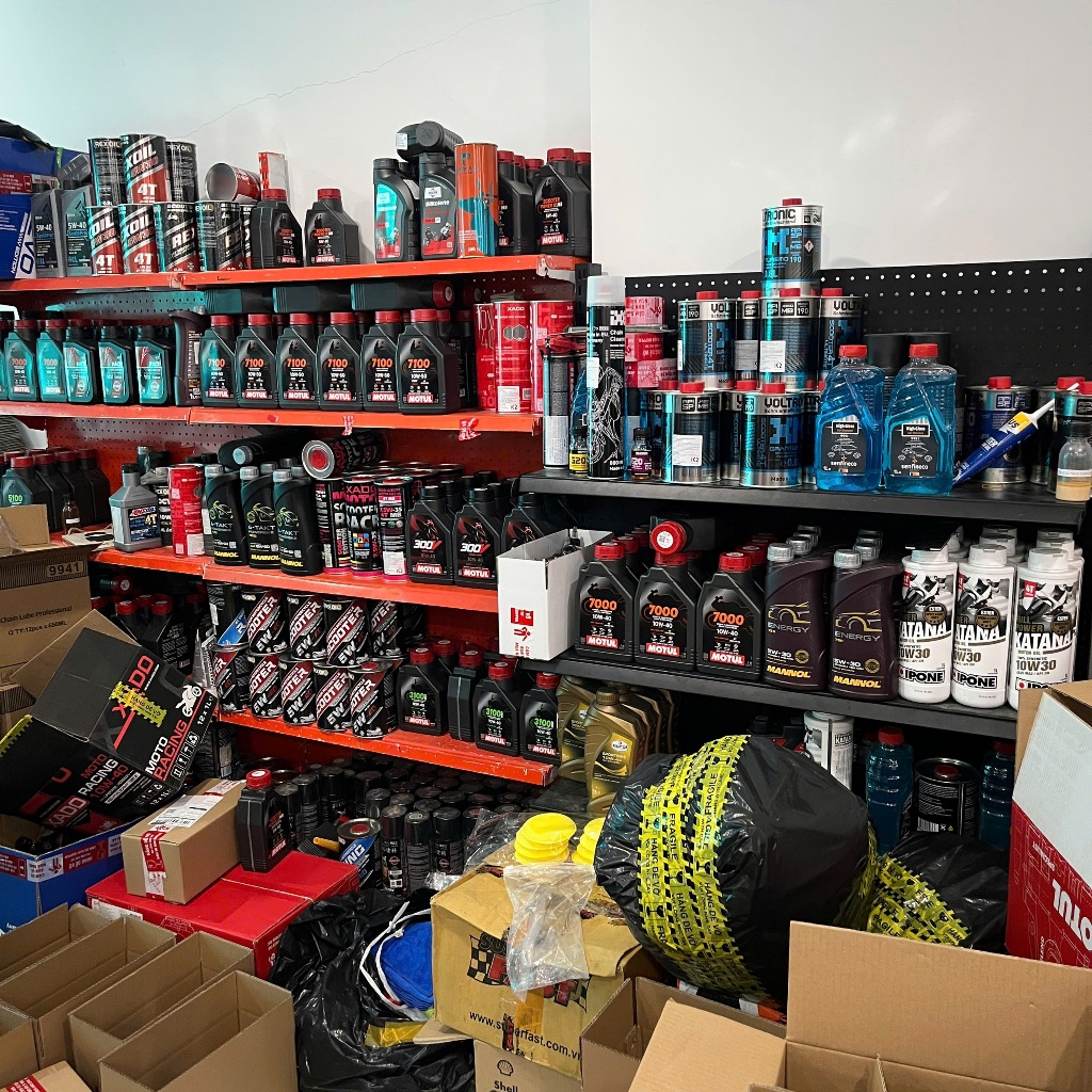 Dầu Nhớt Dành Cho Xe Tay Ga Xado  Red Boost Atomic 5W30- Tặng Kèm 1 Nhớt Láp Xado 120ml Và 1 Phụ Gia Nhớt Mới Turbo 10ml