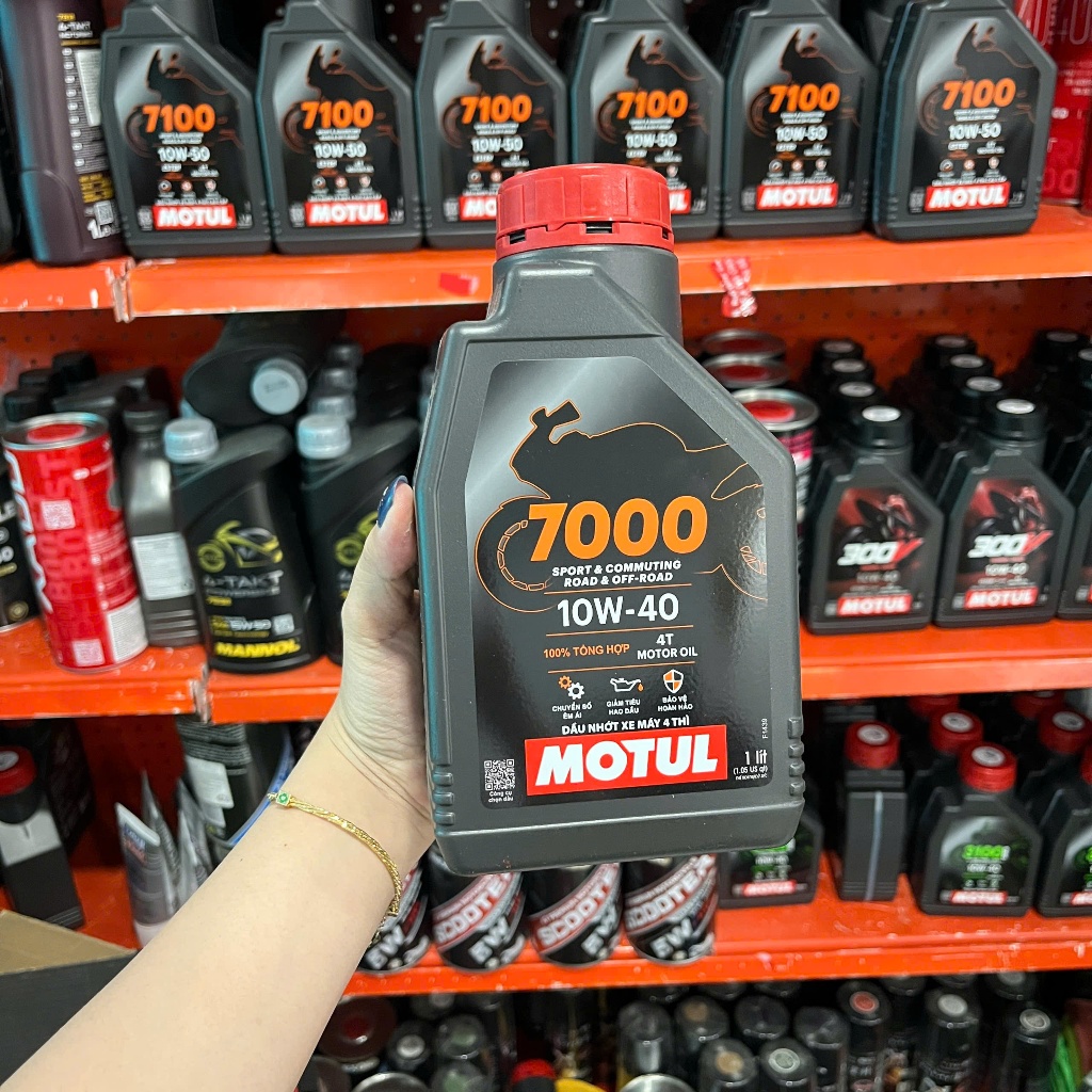 Dầu Nhớt Full Tổng Hợp Cho Xe Máy Motul 7000 10w40 Tặng Kèm 1 Súc Động Cơ E20 Và 1 Phụ Gia Nhớt Mới Turbo