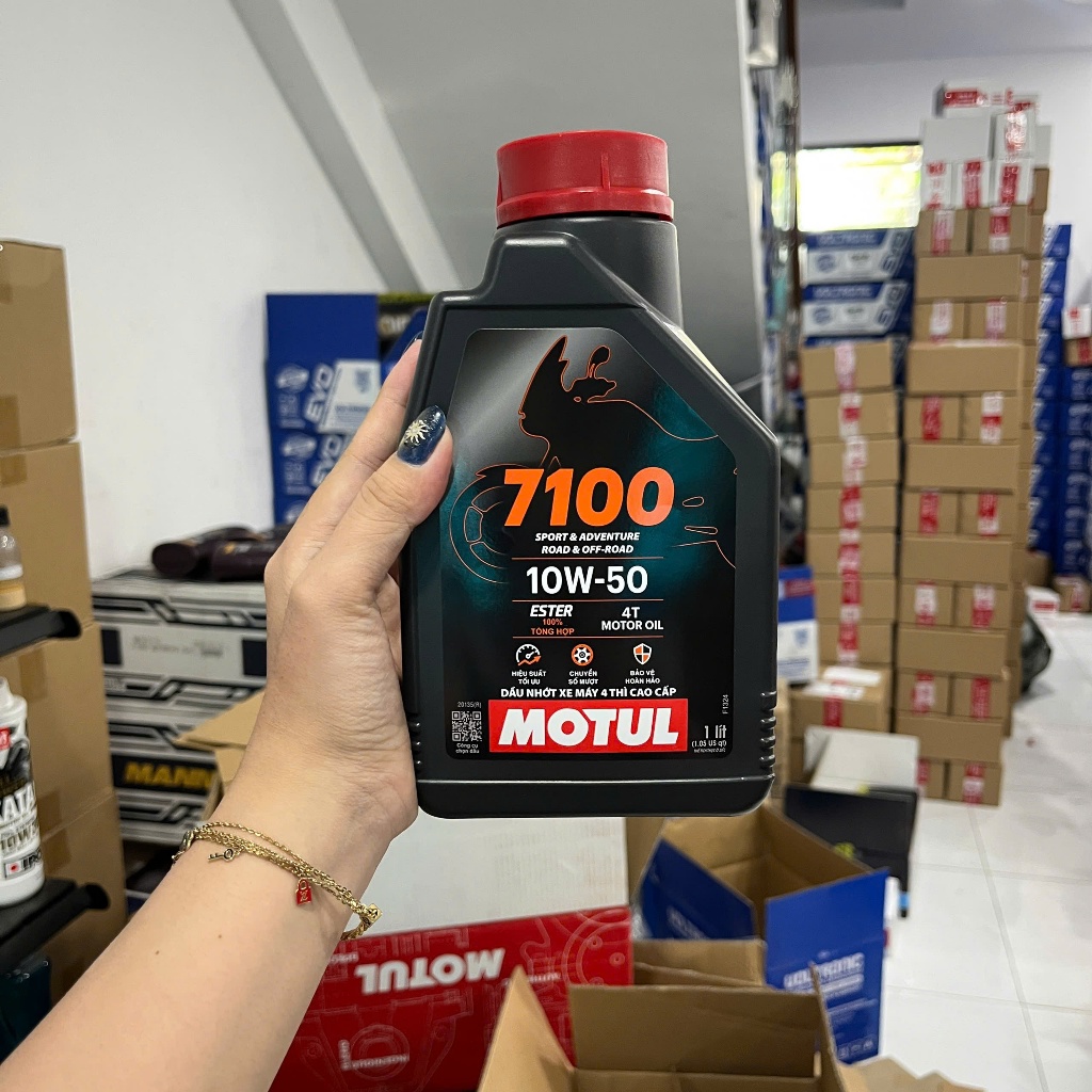 Nhớt Motul 7100 10W50 Tổng Hợp Cao Cấp Dành Cho Xe Số, Xe Tay Côn, Moto PKL