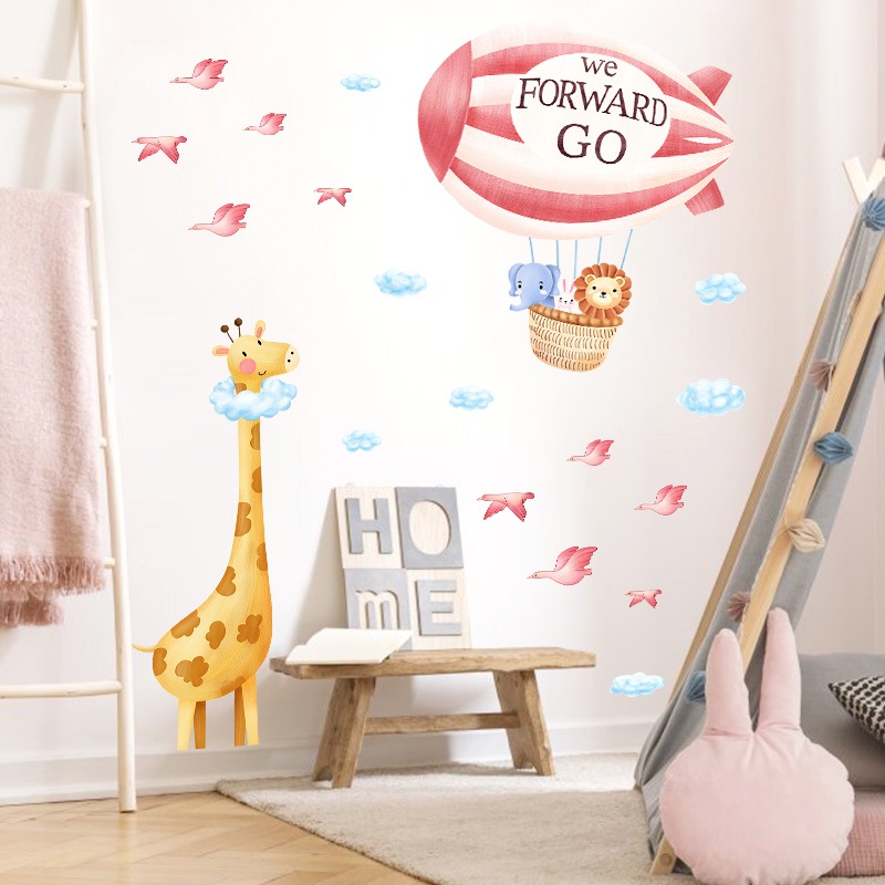 Decal Dán Tường Khinh Khí Cầu Động Vật Dễ Thương Có Keo Sẵn 157x128cm - Trang Trí Góc Học Tập