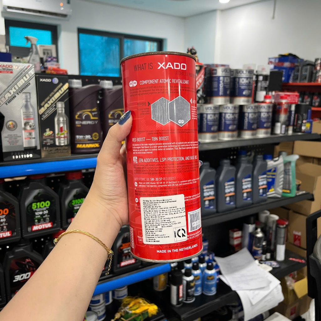 Dầu Nhớt Dành Cho Xe Tay Ga Xado  Red Boost Atomic 5W30- Tặng Kèm 1 Nhớt Láp Xado 120ml Và 1 Phụ Gia Nhớt Mới Turbo 10ml