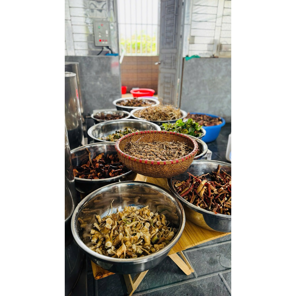 Cao Đại Bổ Thận Dạng Cao Đặc – Dược Liệu Nấu Cao Truyền Thống – Dùng Bồi Bổ Cơ Thể – Hũ 200g