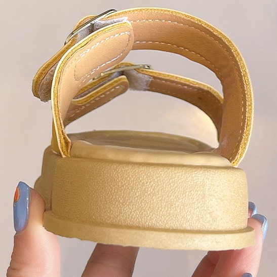 [M065] Dép Lê Trẻ Em Nữ Hai Khóa Kim Loại Màu Vàng Mustard, Dép Đi Chơi Cho Bé Siêu Nhẹ Siêu Êm TH Kids
