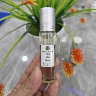 Tinh dầu tràm N guyên Chất ngâm hoa nén chai lăn Bi 10ml-giúp tránh gió, giữ ấm cho trẻ