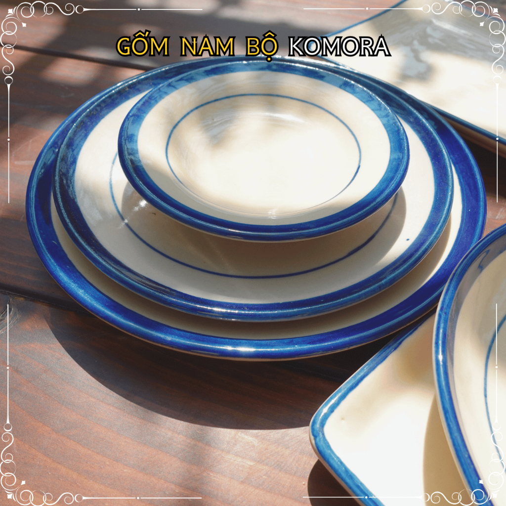 [Dĩa] Mẫu Xưa Chỉ Xanh, Gốm Nam Bộ KOMORA, Đậm Chất Nam Bộ, Họa Tiết Mộc Mạc, Truyền Thống Trăm Năm