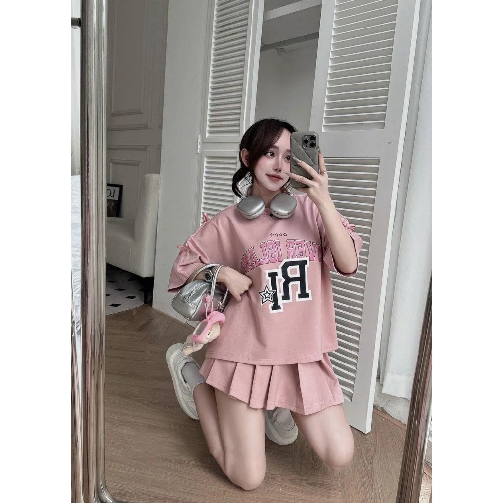 Sét Váy Nữ Basic Dễ Thương In Chữ RI Cổ Tròn Mix Chân Váy Xếp Ly ( Có Quần Bảo Hộ ) Mặc Đi Tiệc ,Đi chơi Xinh Xắn