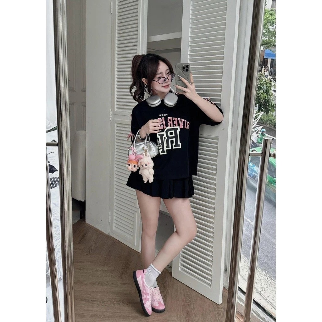 Sét Váy Nữ Basic Dễ Thương In Chữ RI Cổ Tròn Mix Chân Váy Xếp Ly ( Có Quần Bảo Hộ ) Mặc Đi Tiệc ,Đi chơi Xinh Xắn