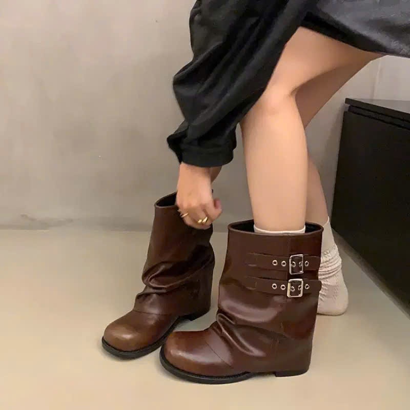 Giày boots nữ, bốt nữ cổ trung đế bằng chống trượt khóa cài cá tính phong cách biker cá tính B031 - NTShoes
