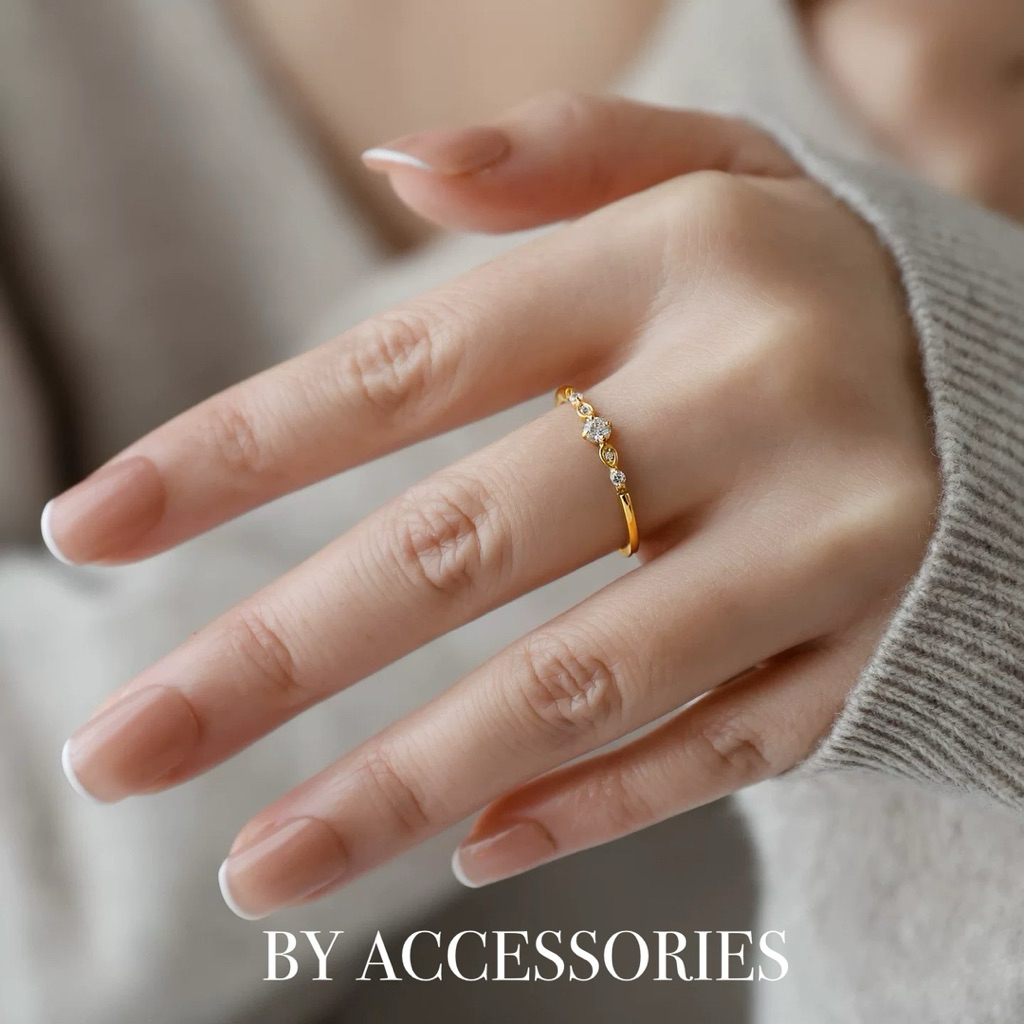 Nhẫn nữ titan form mỏng đính hàng 7 viên đá siêu lấp lánh mạ vàng 18K không gỉ WR2523 BY ACCESSORIES