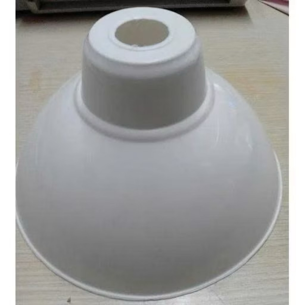 Choá đèn nhựa trắng-chao đèn Gồm đui kín nước e27 | BigBuy360 - bigbuy360.vn