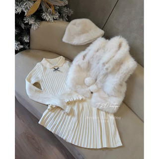 Set 3 Món: Áo Len Bèo Nơ + Chân Váy Xếp Ly + Gile Lông Cục Bông QC