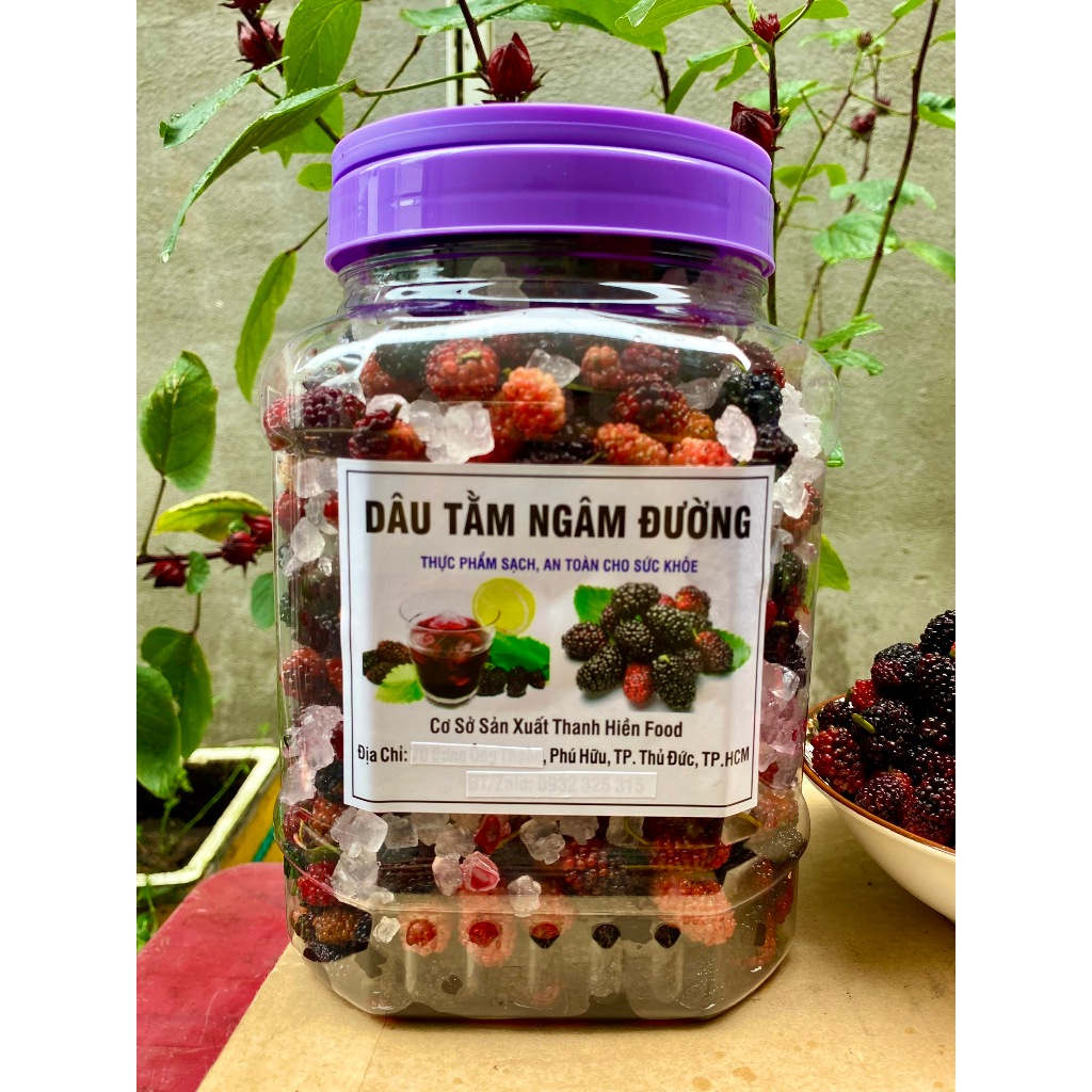 Dâu tằm ngâm đường phèn hủ 2 kg, dâu tằm Đà Lạt nhiều trái, trái dâu mền giòn.