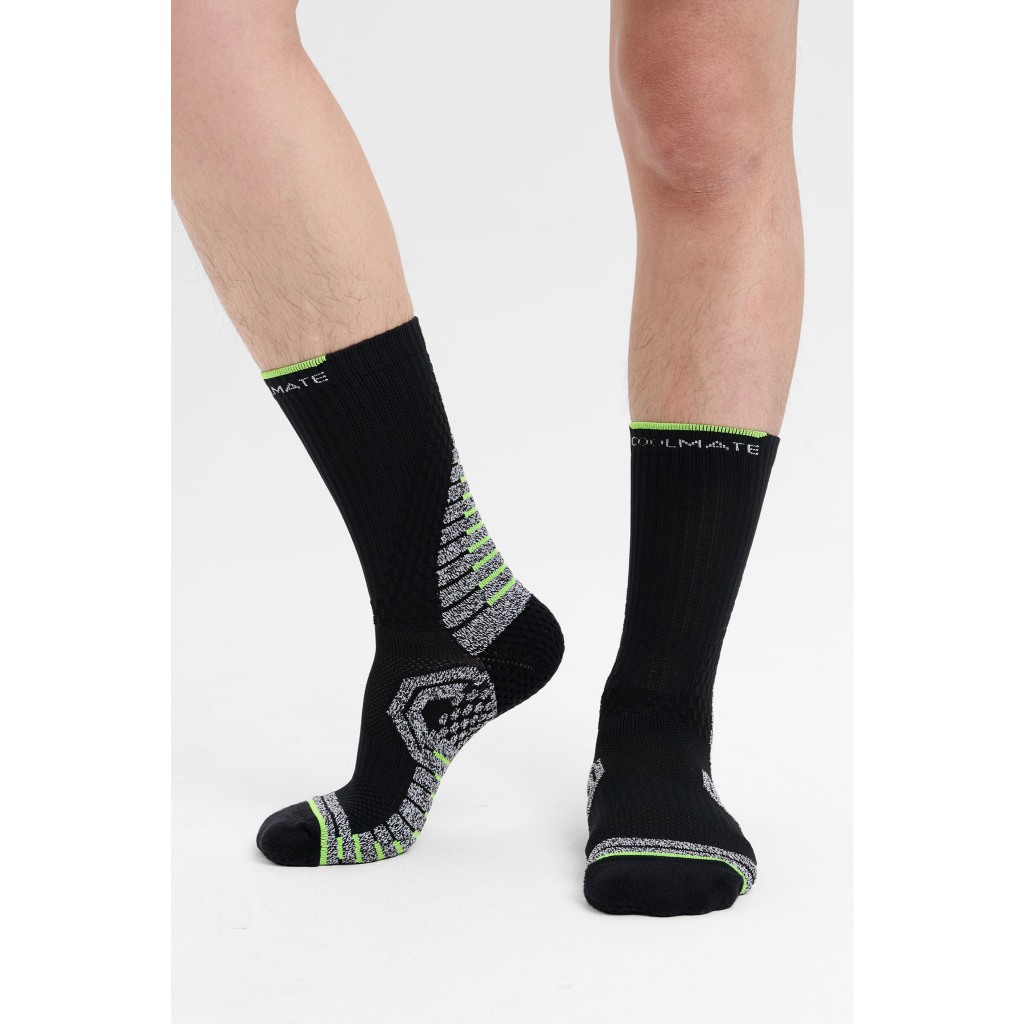 [MUA 2 GIẢM 5%]Tất thể thao cổ trung Striker Sport chạy bộ, trail, trekking êm ái thấm hút kháng khuẩn COOLMATE