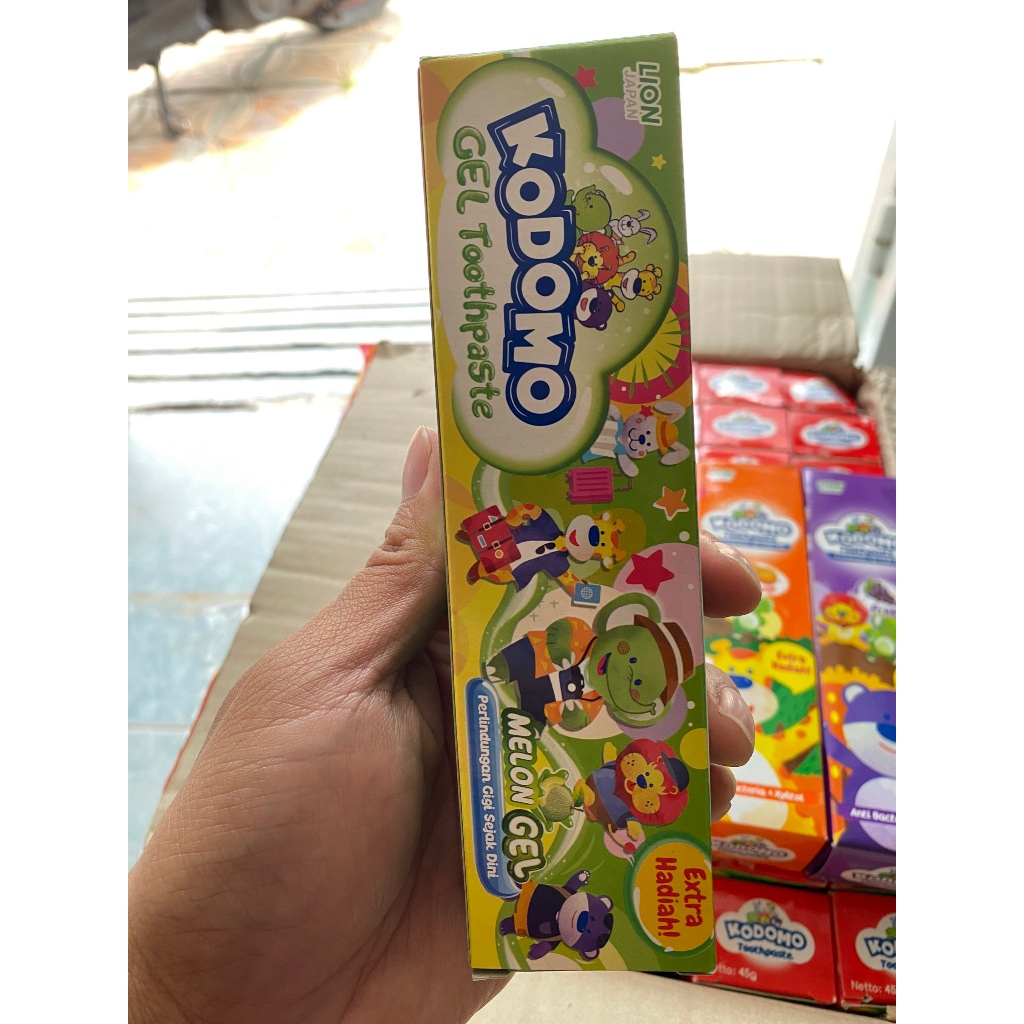 Kem Đánh Răng Trẻ Em Kodomo 45g -  An Toàn khi Nuốt phải - Nhập Khẩu Chính hãng