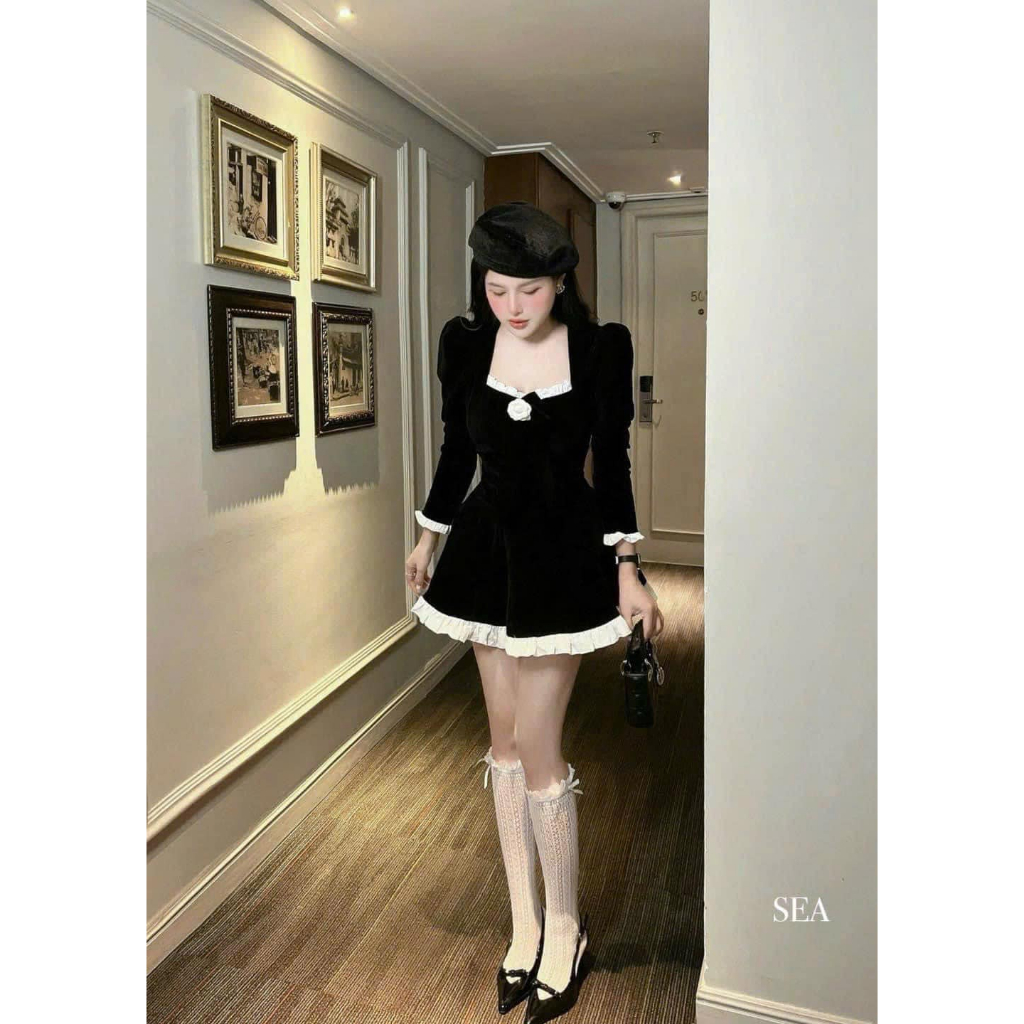 Váy nữ, đầm nữ DONNA HCOM3528 cổ vuông đính hoa trà tay dài dáng xoè viền bèo trắng tiểu thư sang chảnh