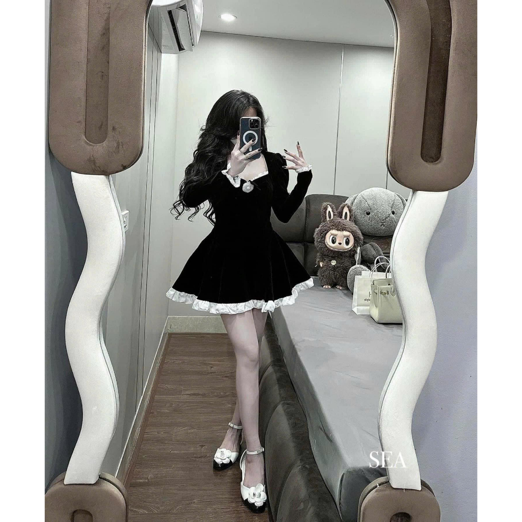 Váy nữ, đầm nữ DONNA HCOM3528 cổ vuông đính hoa trà tay dài dáng xoè viền bèo trắng tiểu thư sang chảnh