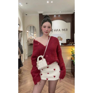 •𝙆𝙞𝙣𝙜𝙨𝙝𝙤𝙥𝙗𝙚𝙖𝙪𝙩𝙮•Áo Len Thừng Cúc Đỏ QC