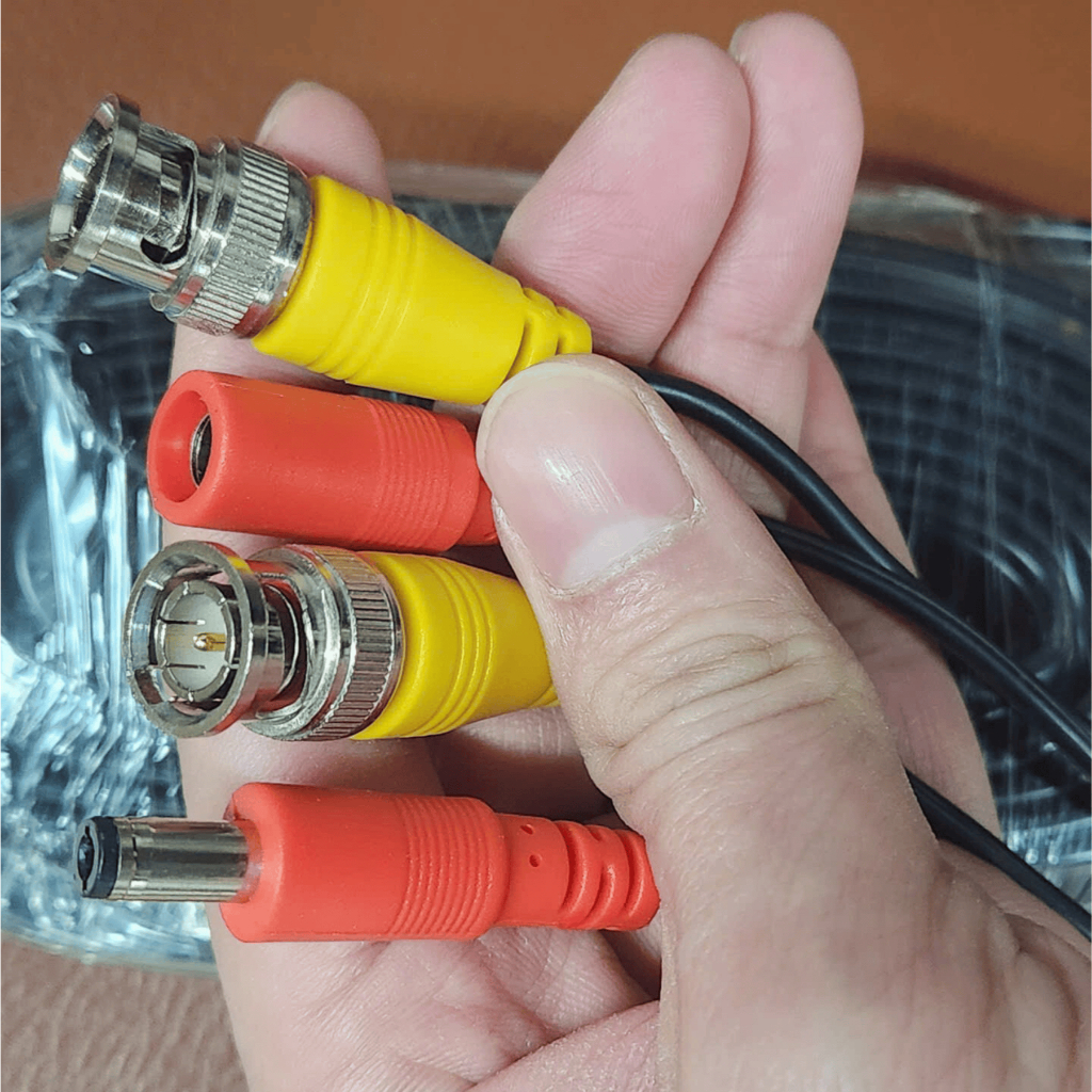 Cáp truyền tín hiệu camera 18 - 20m có sẵn jack nguồn và jack BNC BH 12 Tháng