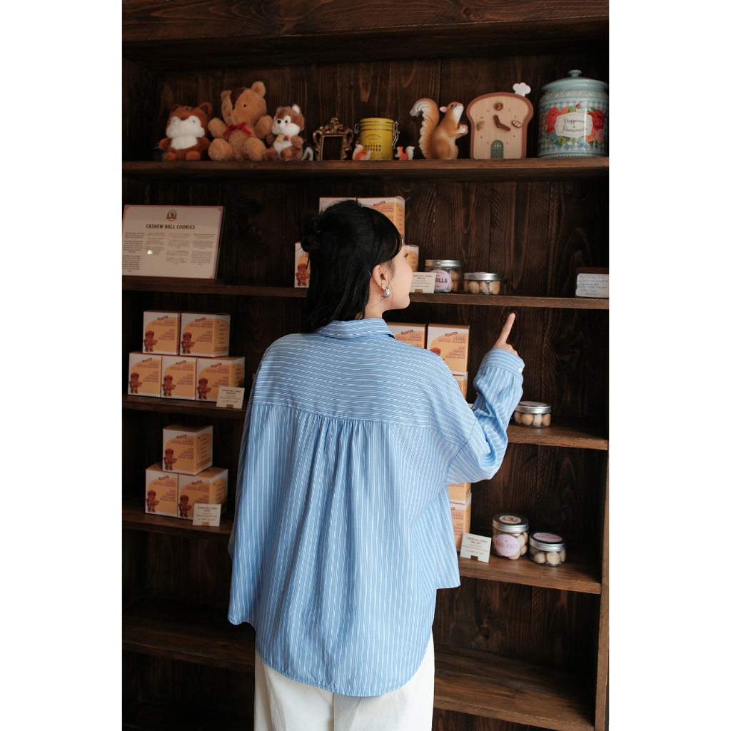 Áo sơ mi nữ form boxy Gmorning - GUMAC tay dài lai kiểu thân trước vạt áo cách điệu YAG01026